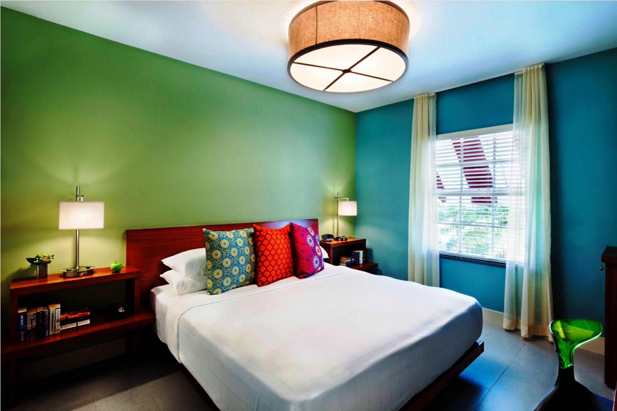 Kasa El Paseo Miami Hotel