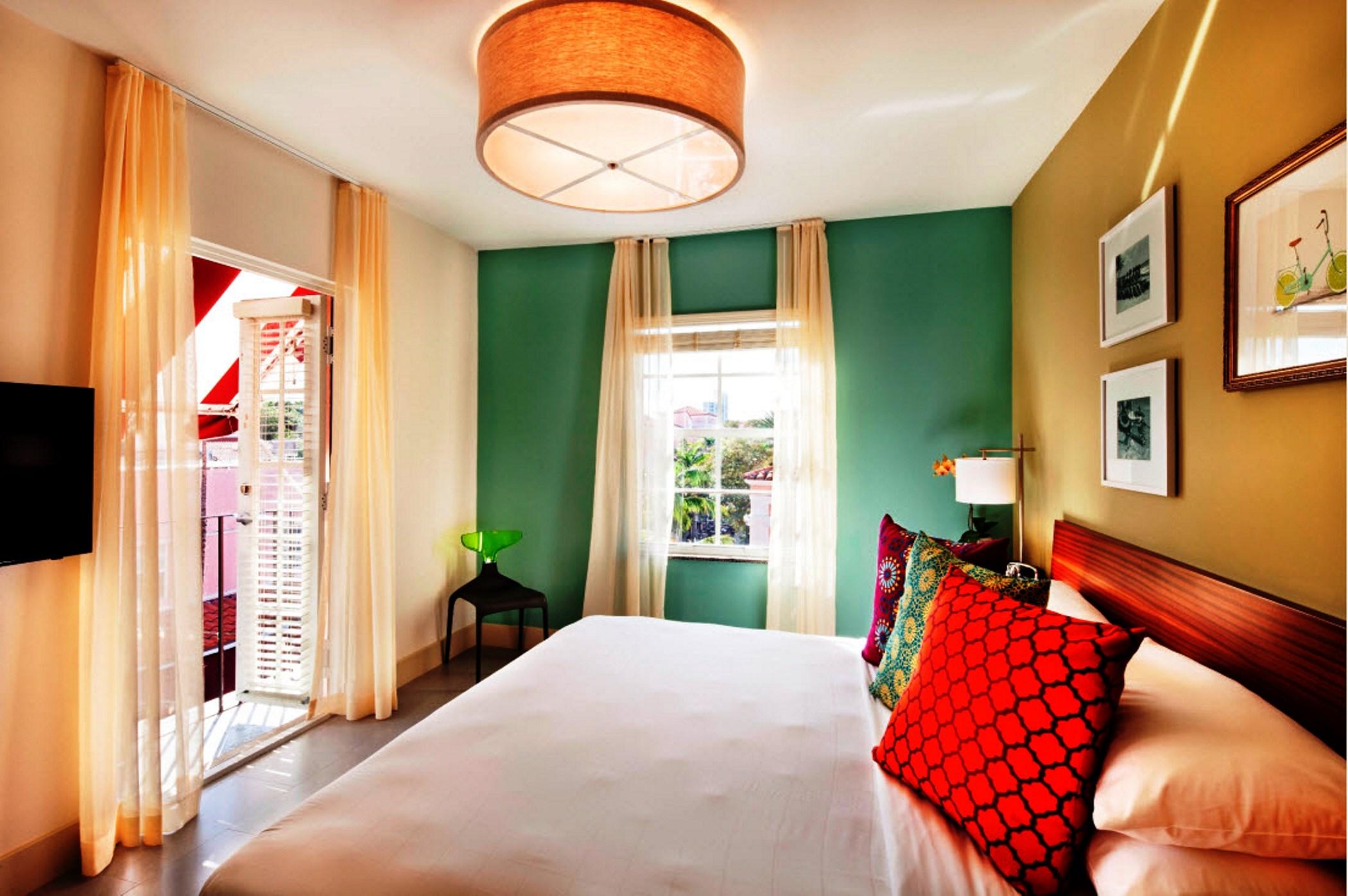 Kasa El Paseo Miami 4*