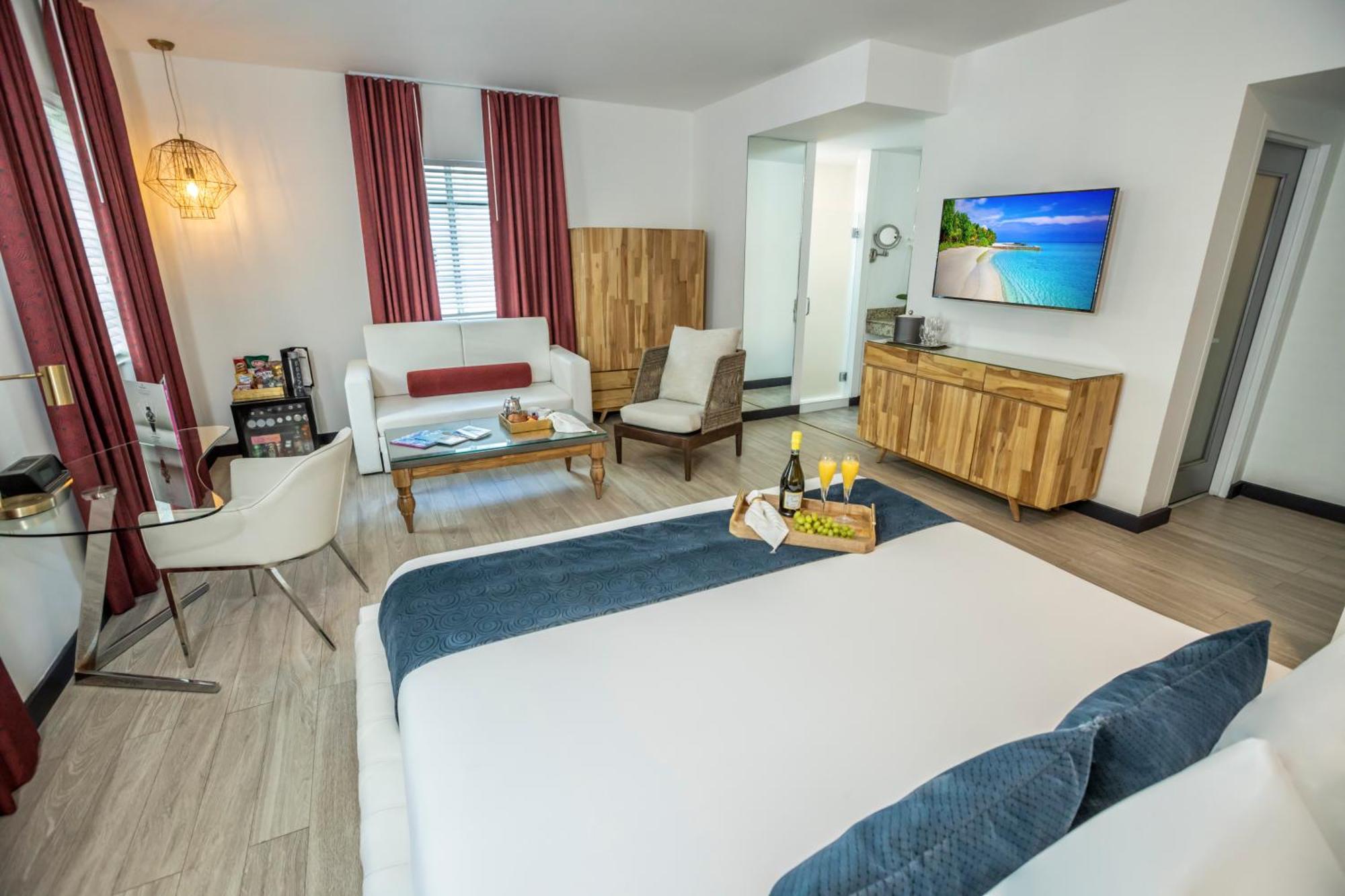 Catalina Hotel&beach Club