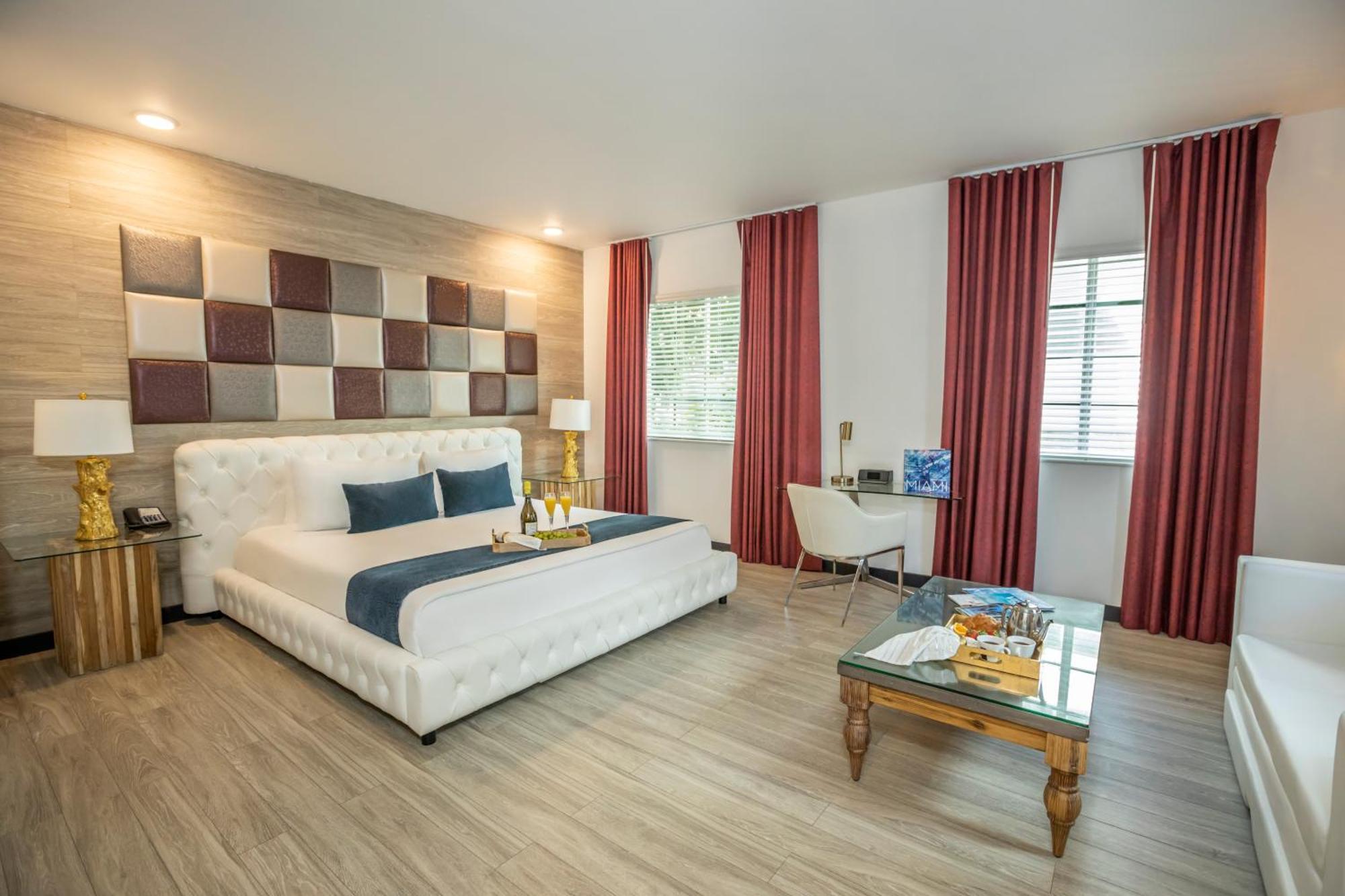 Catalina Hotel&beach Club Hotel 3*