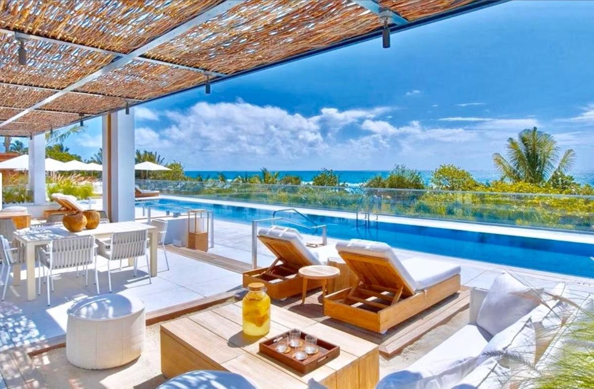 Romantic-5 Star-1br-oceanfront-balcony-south-beach
