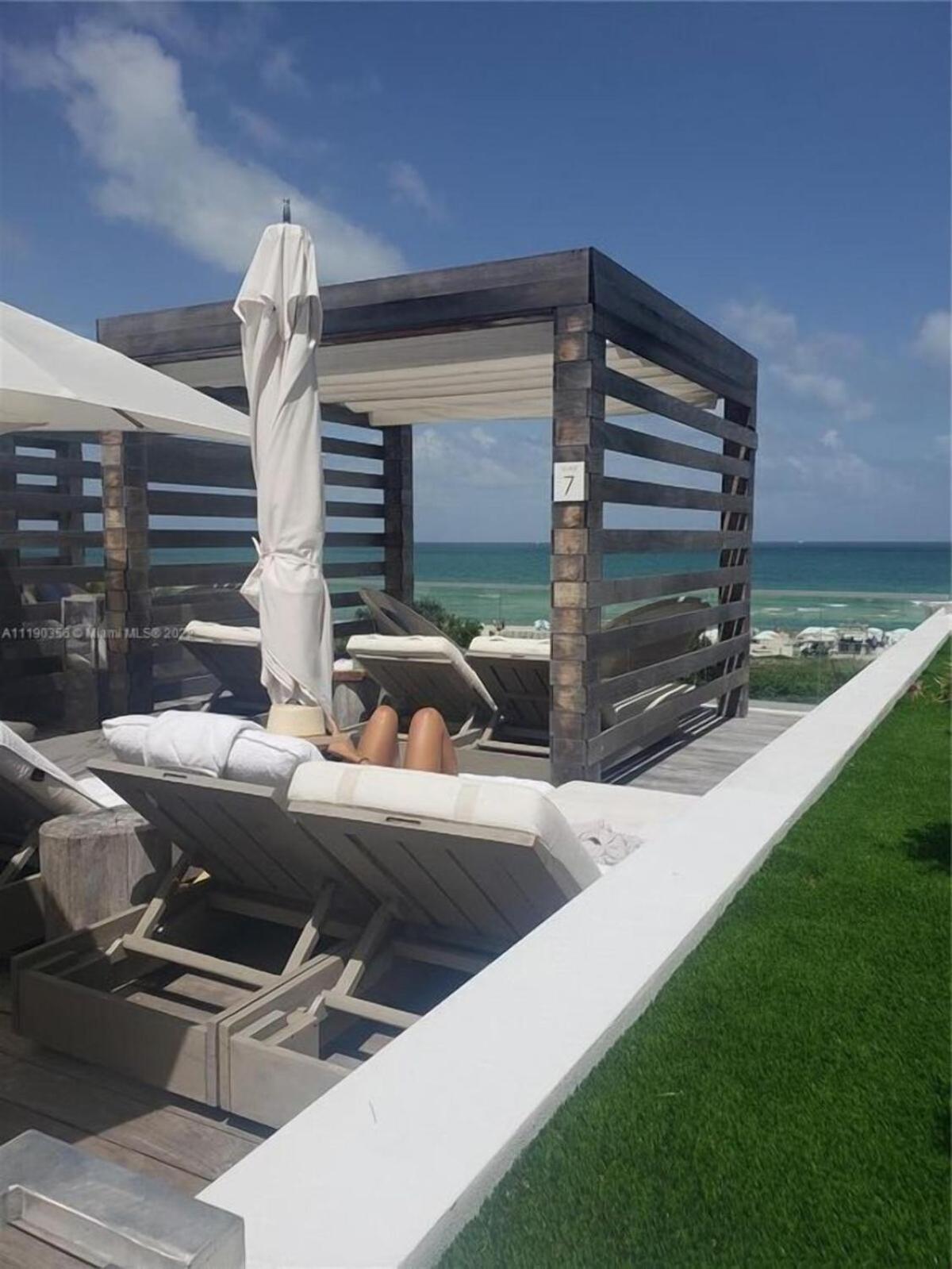 Romantic-5 Star-1br-oceanfront-balcony-south-beach Apartment *