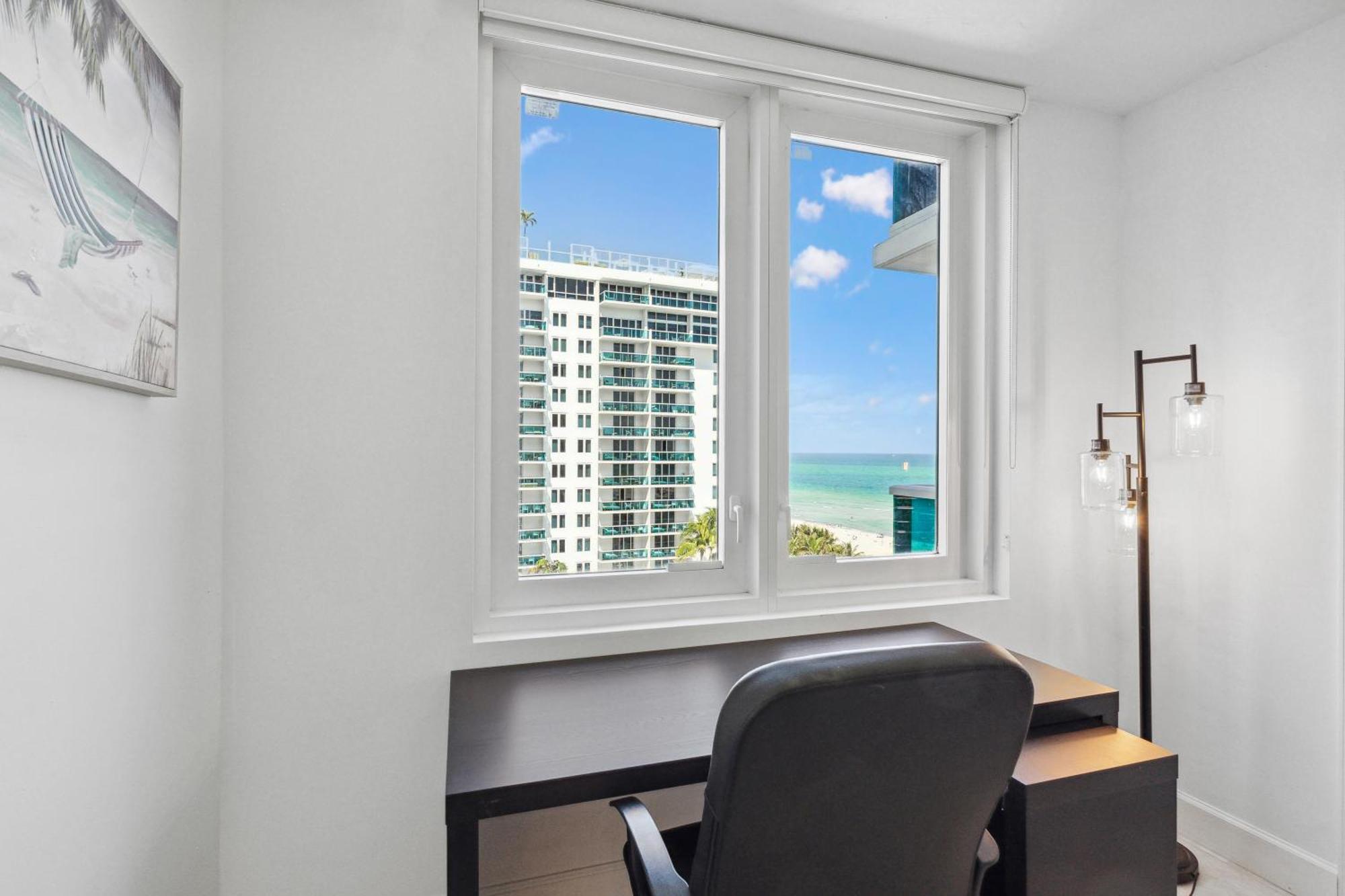 Romantic-5 Star-1br-oceanfront-balcony-south-beach Miami Beach