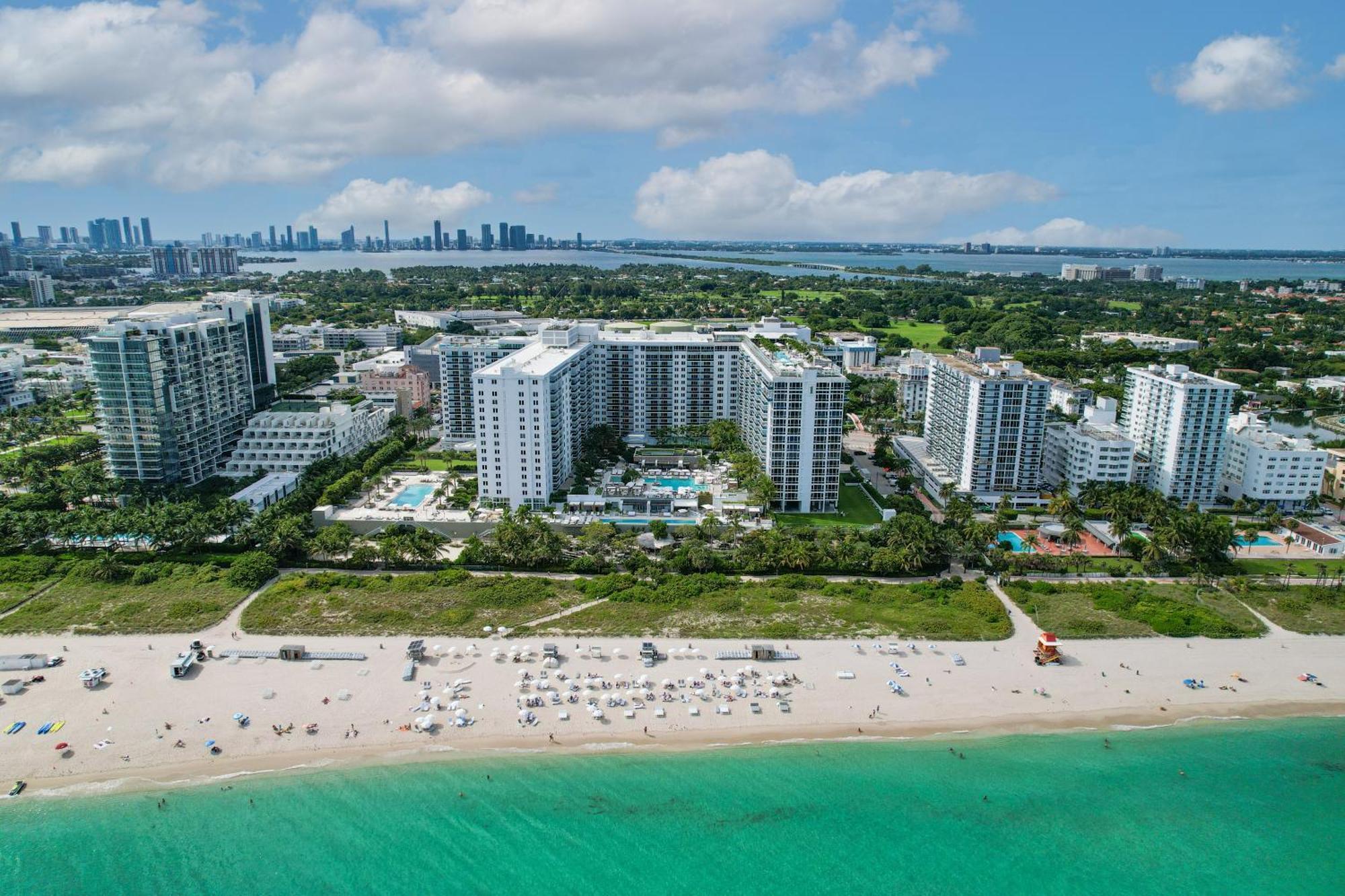 Romantic-5 Star-1br-oceanfront-balcony-south-beach Apartment *