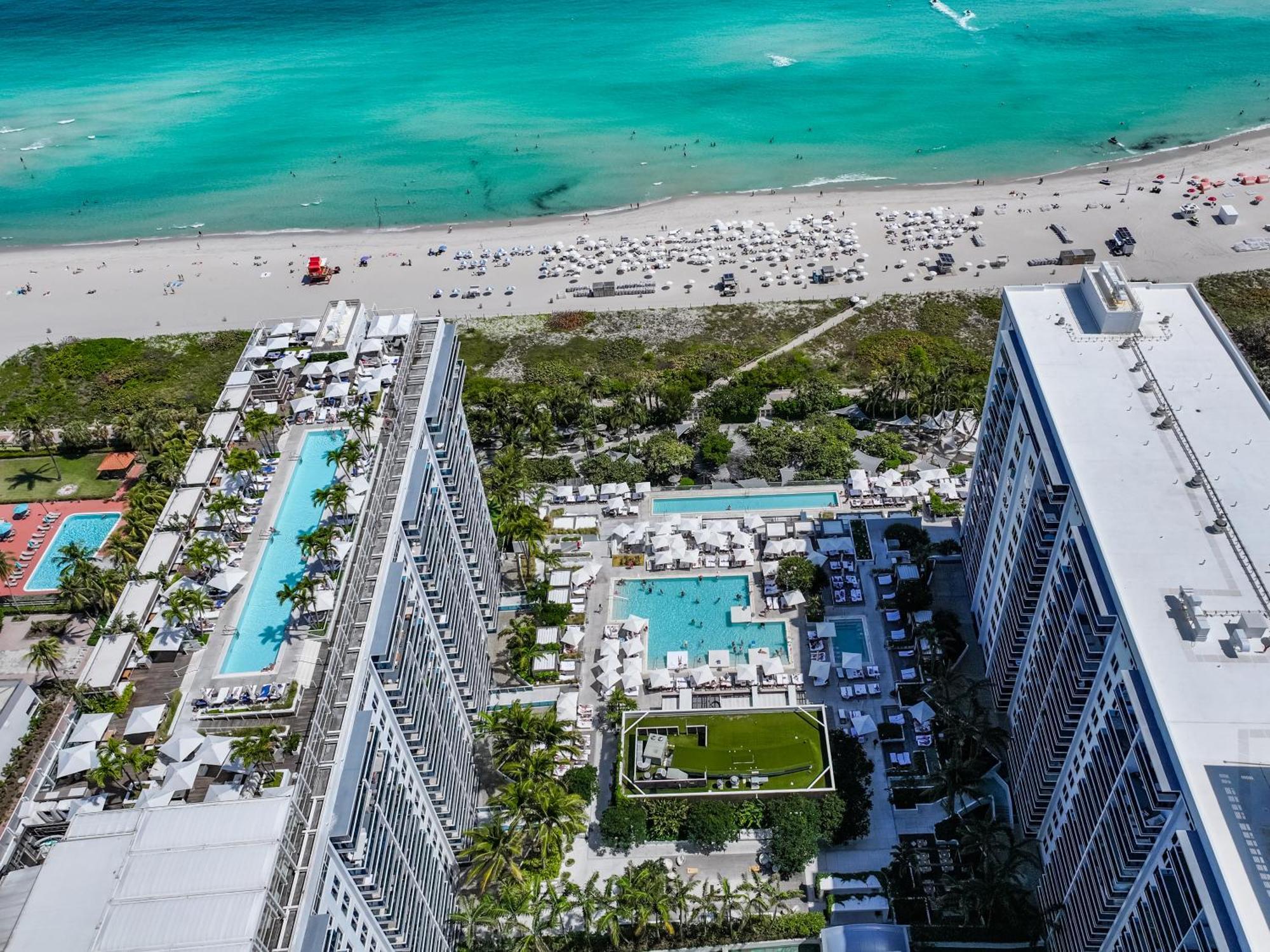 Romantic-5 Star-1br-oceanfront-balcony-south-beach *