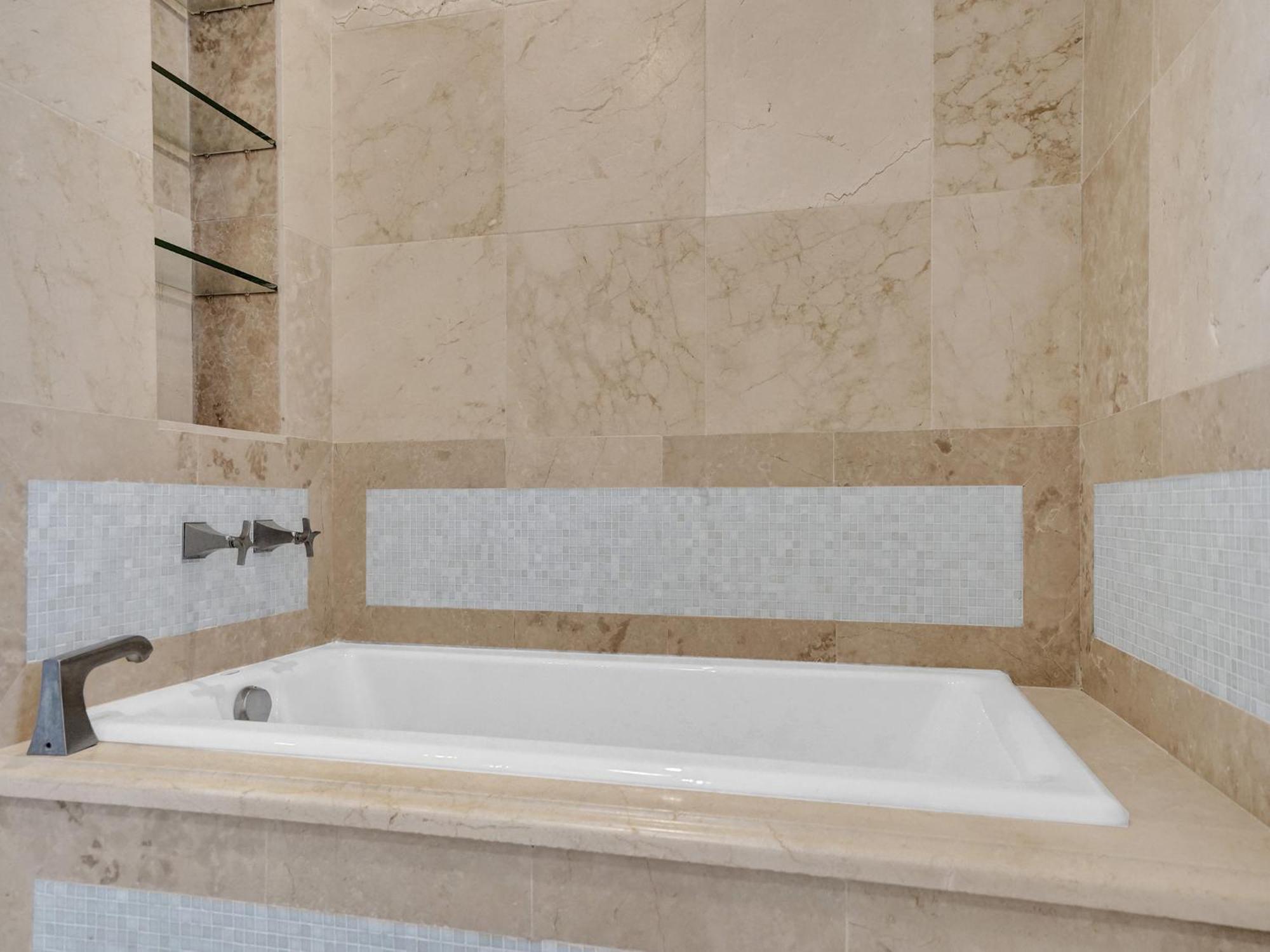 Ocean Front Penthouse 2bd 2 Balconies Ph-2 Appartamento