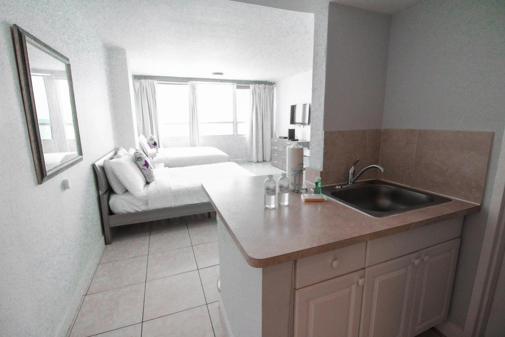 Castle 603 Oceanview W/ Free Parking, Pool, Access, Tennis, Gym, Restaurants And More!