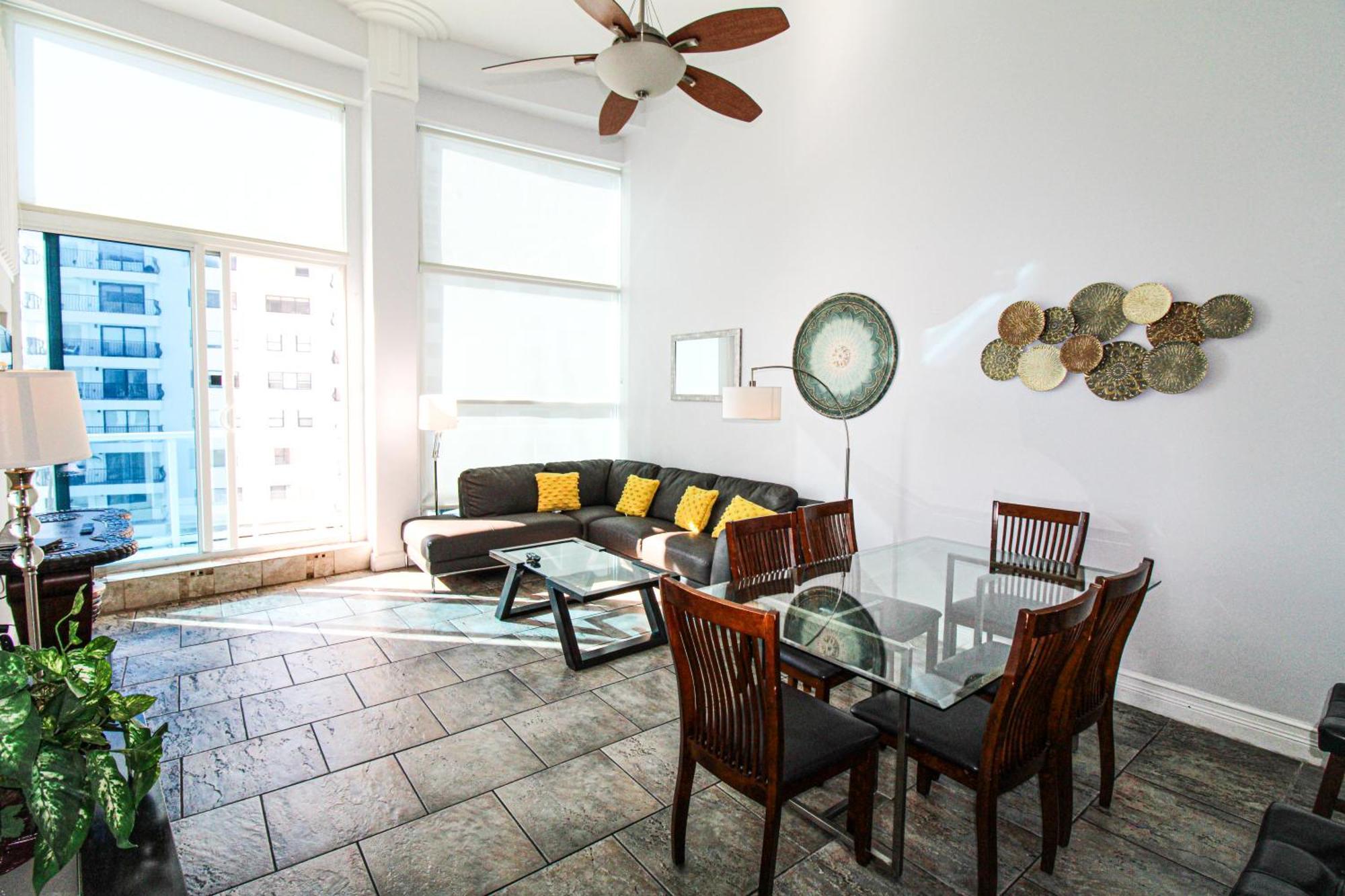 Castle M16 Oceanview Loft With Access, Pool, Tennis And Free Parking! Casa de férias *