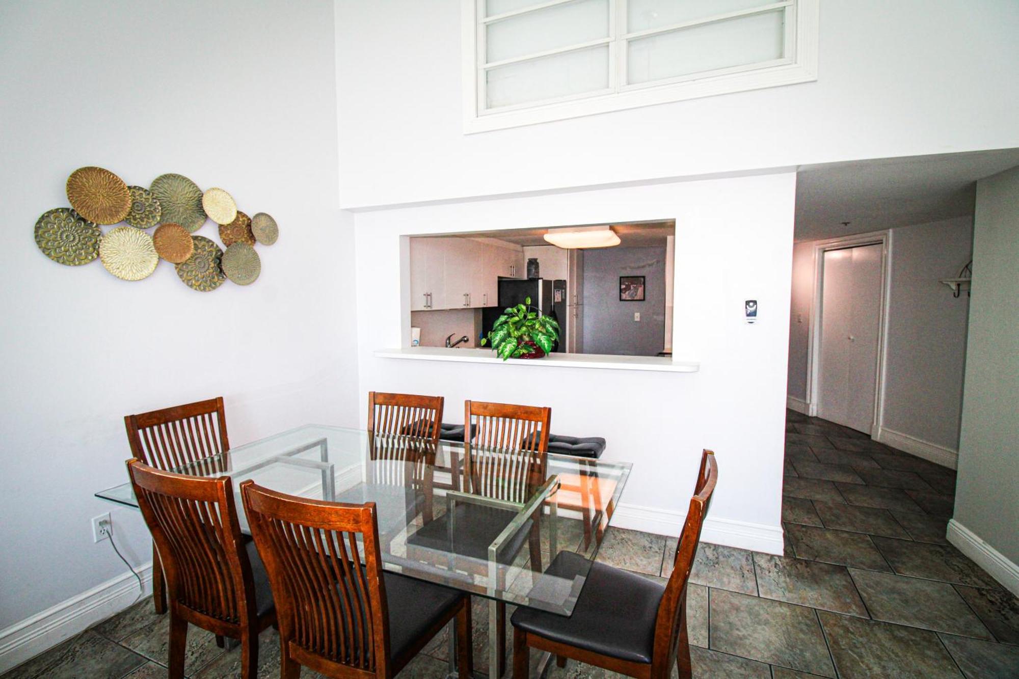 Casa de férias Castle M16 Oceanview Loft With Access, Pool, Tennis And Free Parking! Miami Beach
