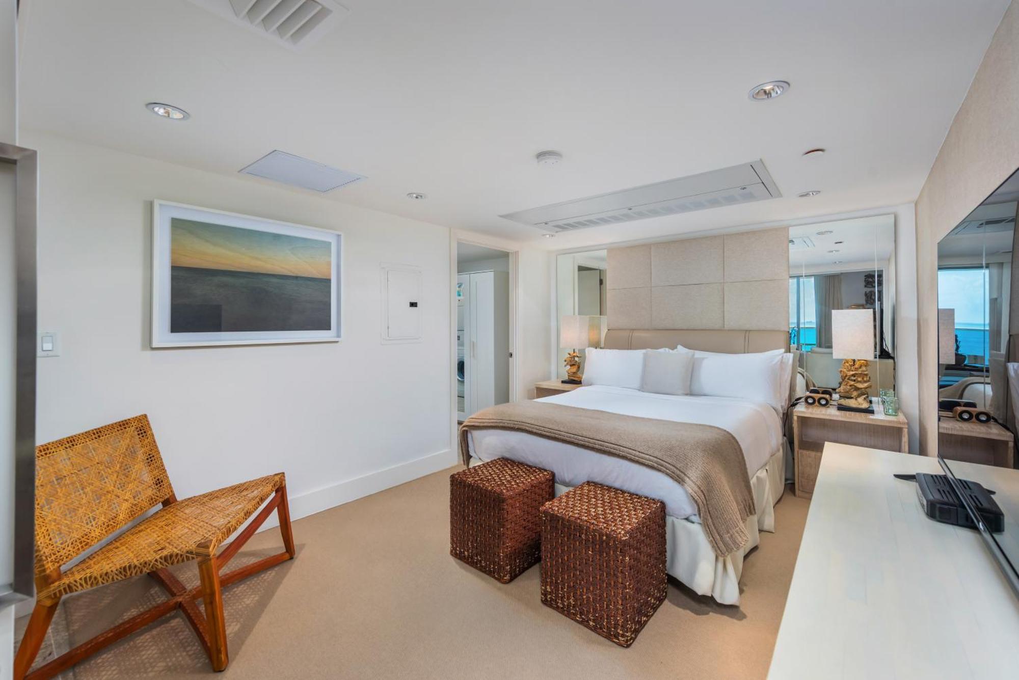 Apartment Oceanview Private At 1 & Homes -1040 *