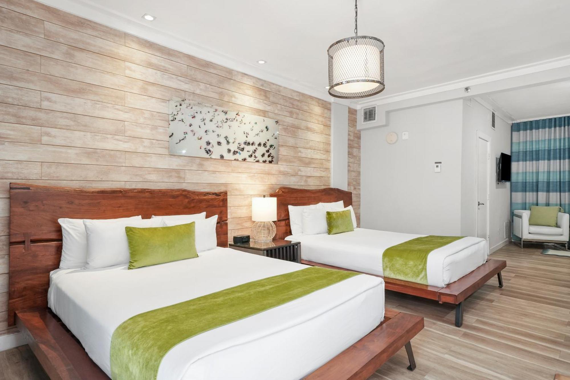 Chesterfield & 3* Miami Beach