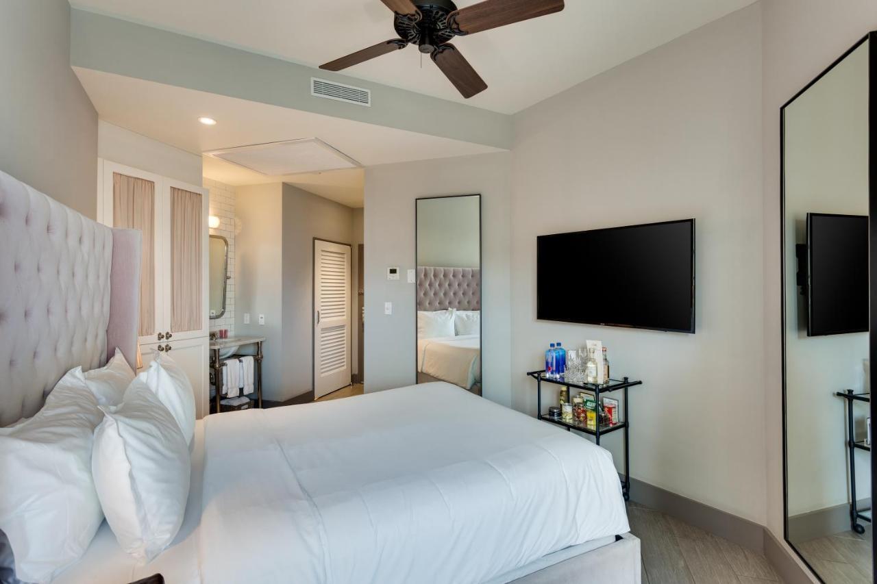 Resort The Plymouth South Miami Beach