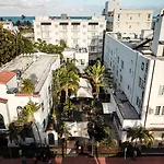 South Beach Plaza Hotel