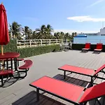 Rooftop Retreat On Ocean Drive With Beach View