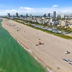 Beacon South Beach Hotel