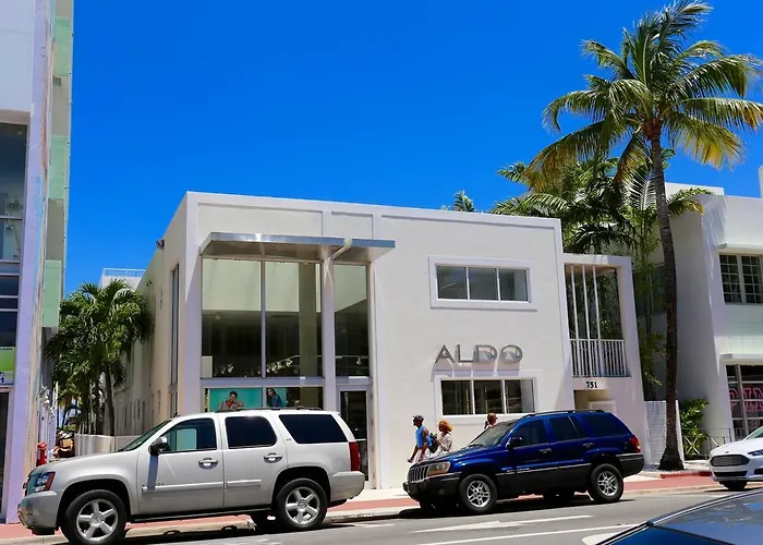 Aldo Apartments