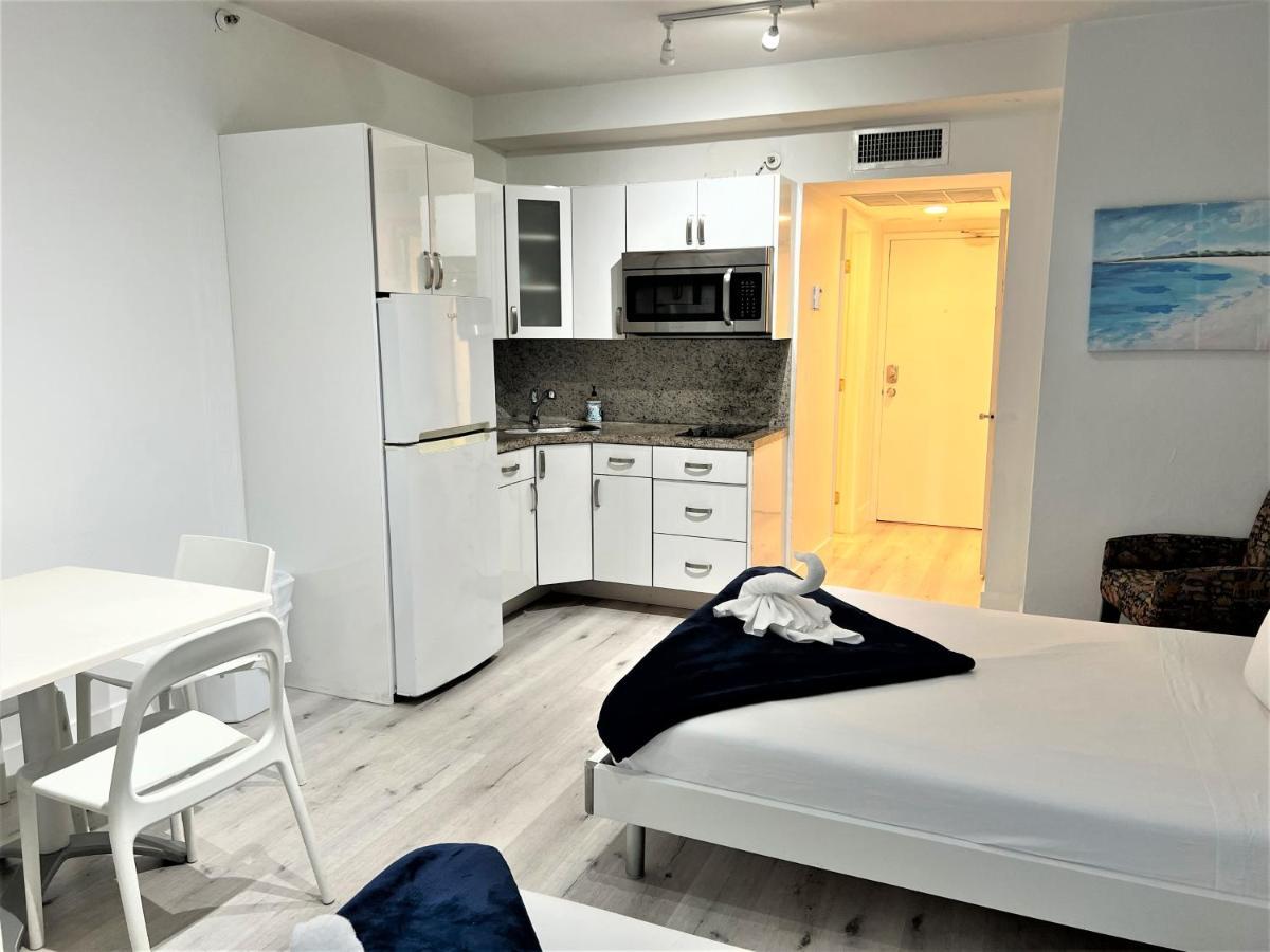 Ocean Front Units At Miami Appartamento