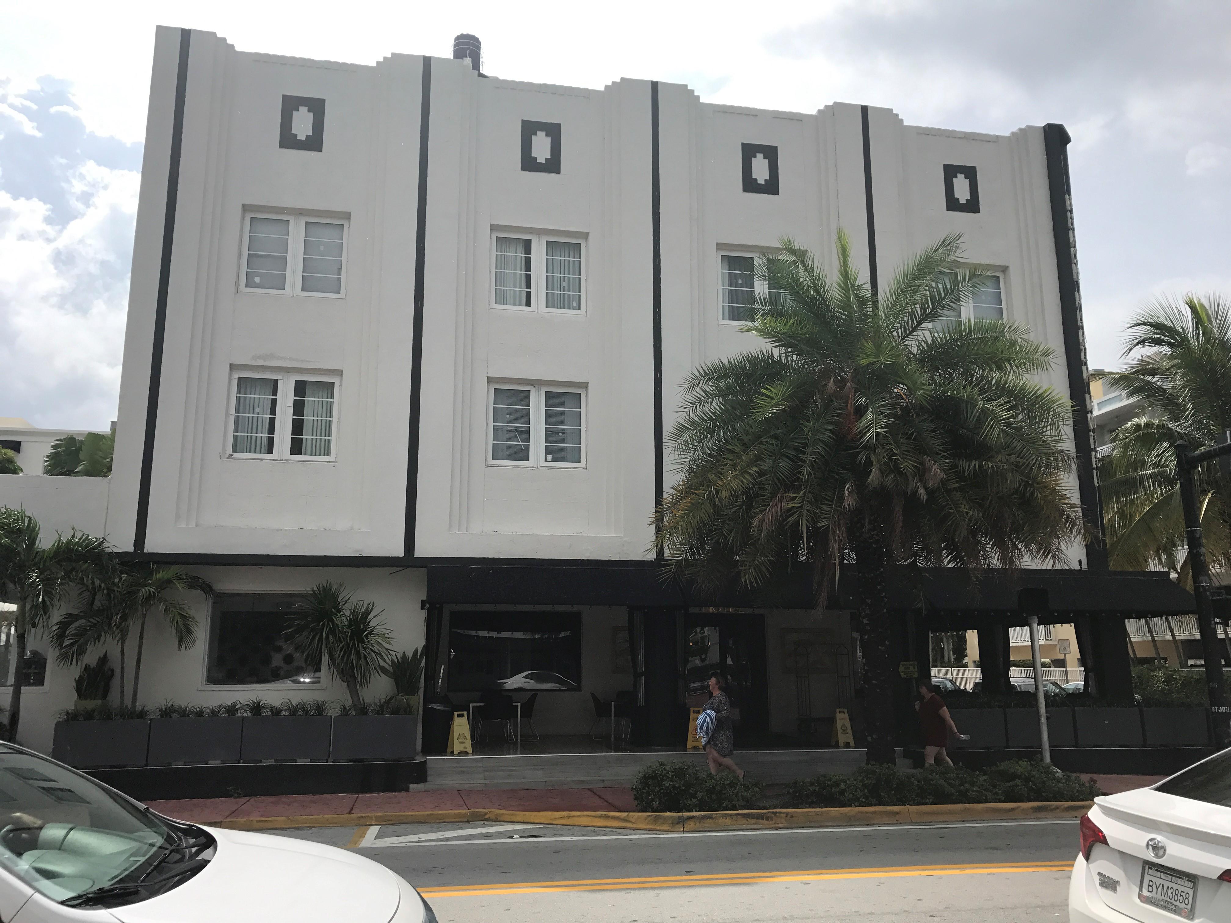 South Plaza Hotel
