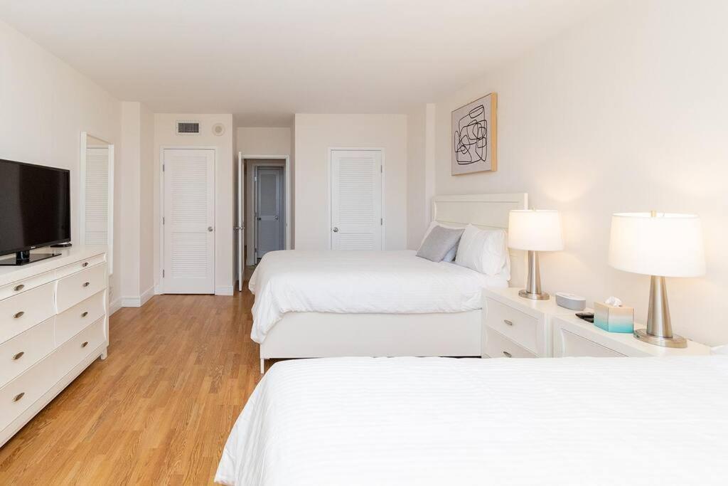 Modern Oceanview - Steps To The Beach! Apartamento