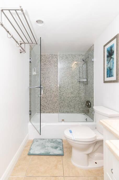 Apartamento Modern Oceanview - Steps To The Beach! *