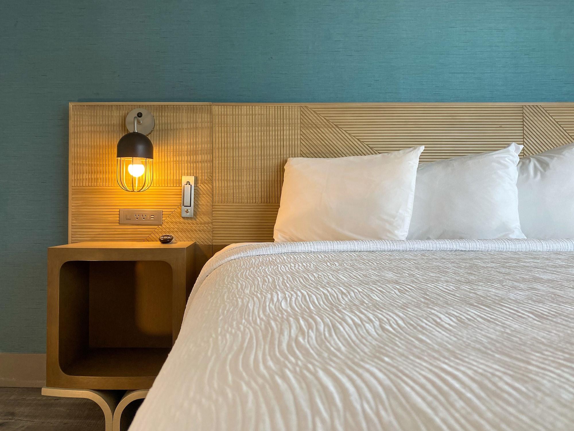 Hotel Marseilles Beachfront
