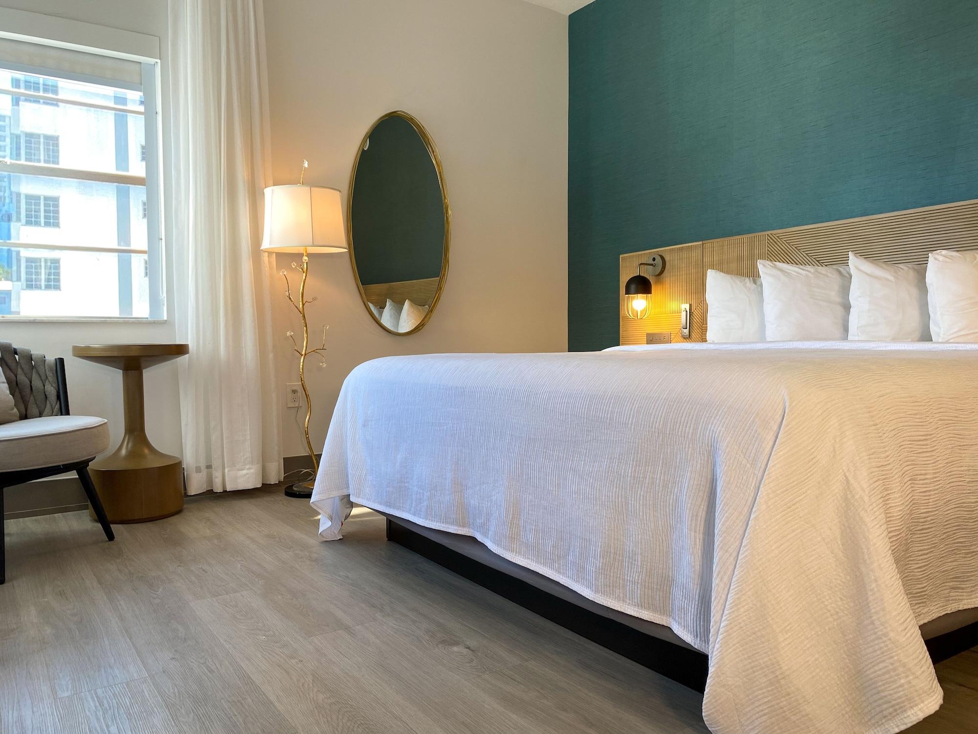 Marseilles Beachfront Hotel Miami Beach