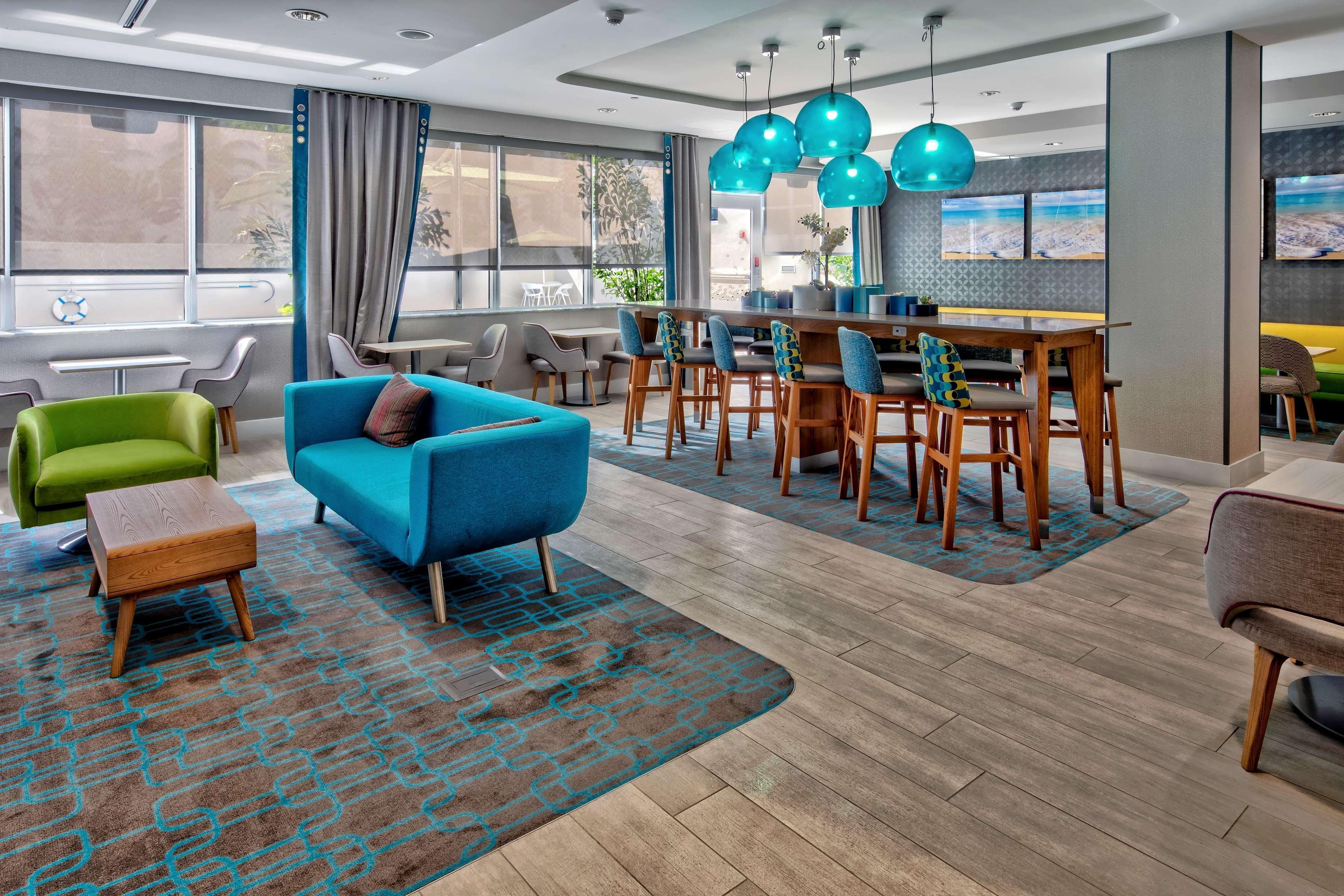 Hotel Continental Miami Beach, Tapestry Collection By Hilton Miami Beach