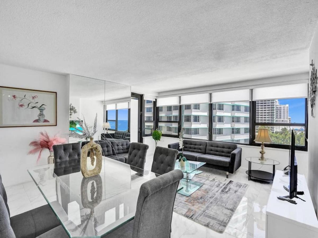 Lovely Ocean View Service 704 * Miami Beach