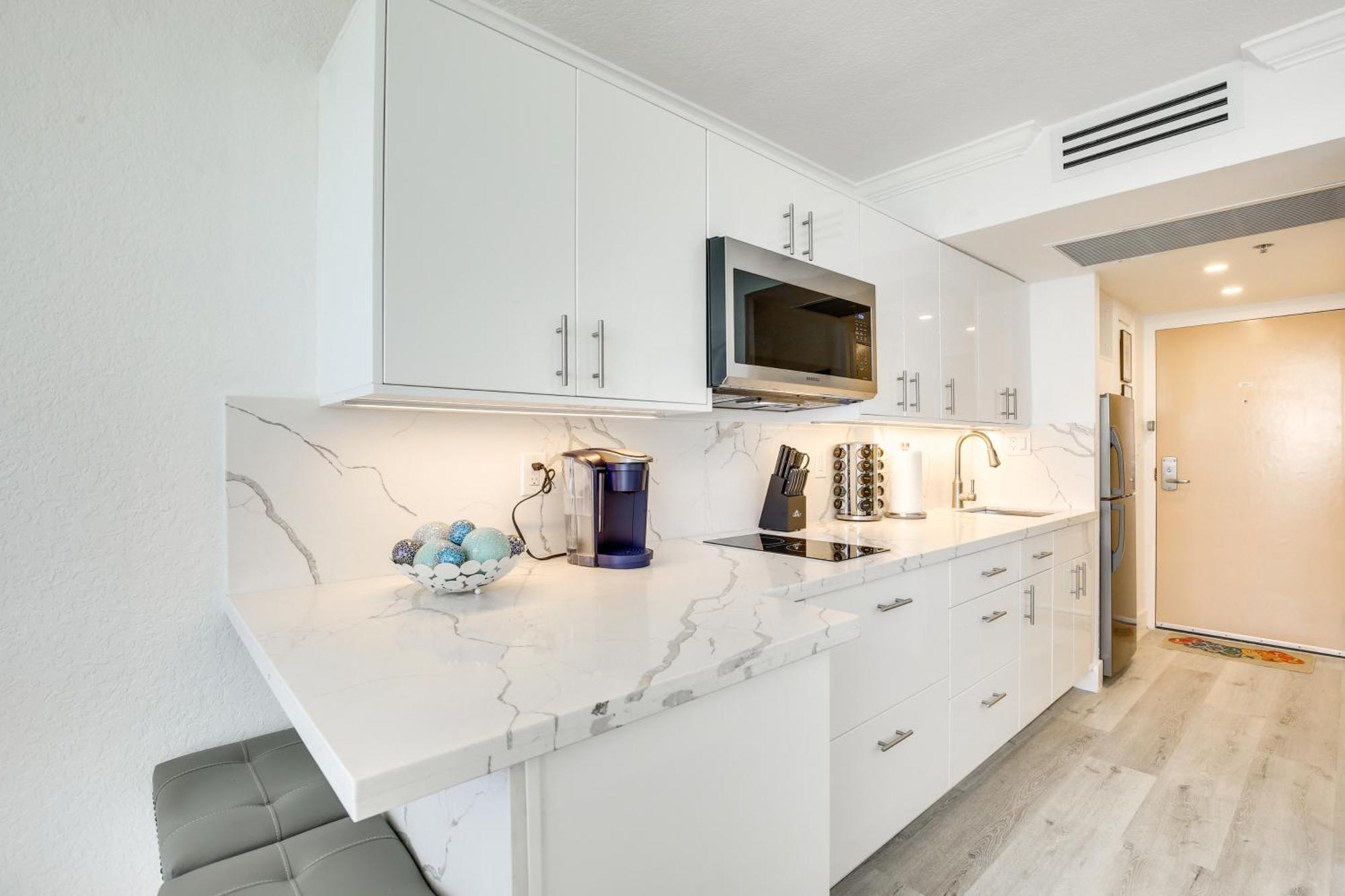 Sunny Isles Retreat With Perks! Apartment *