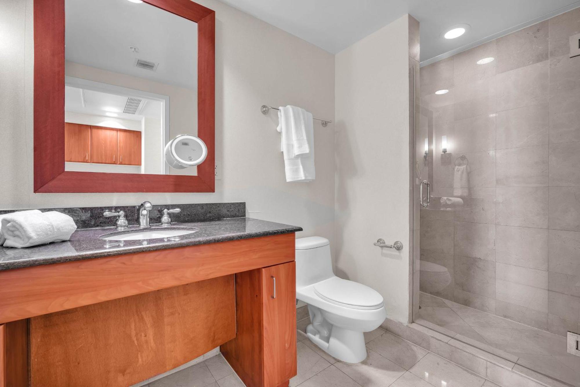 Trump Intl 2 Bedroom 1600 Sqf Ocean Front