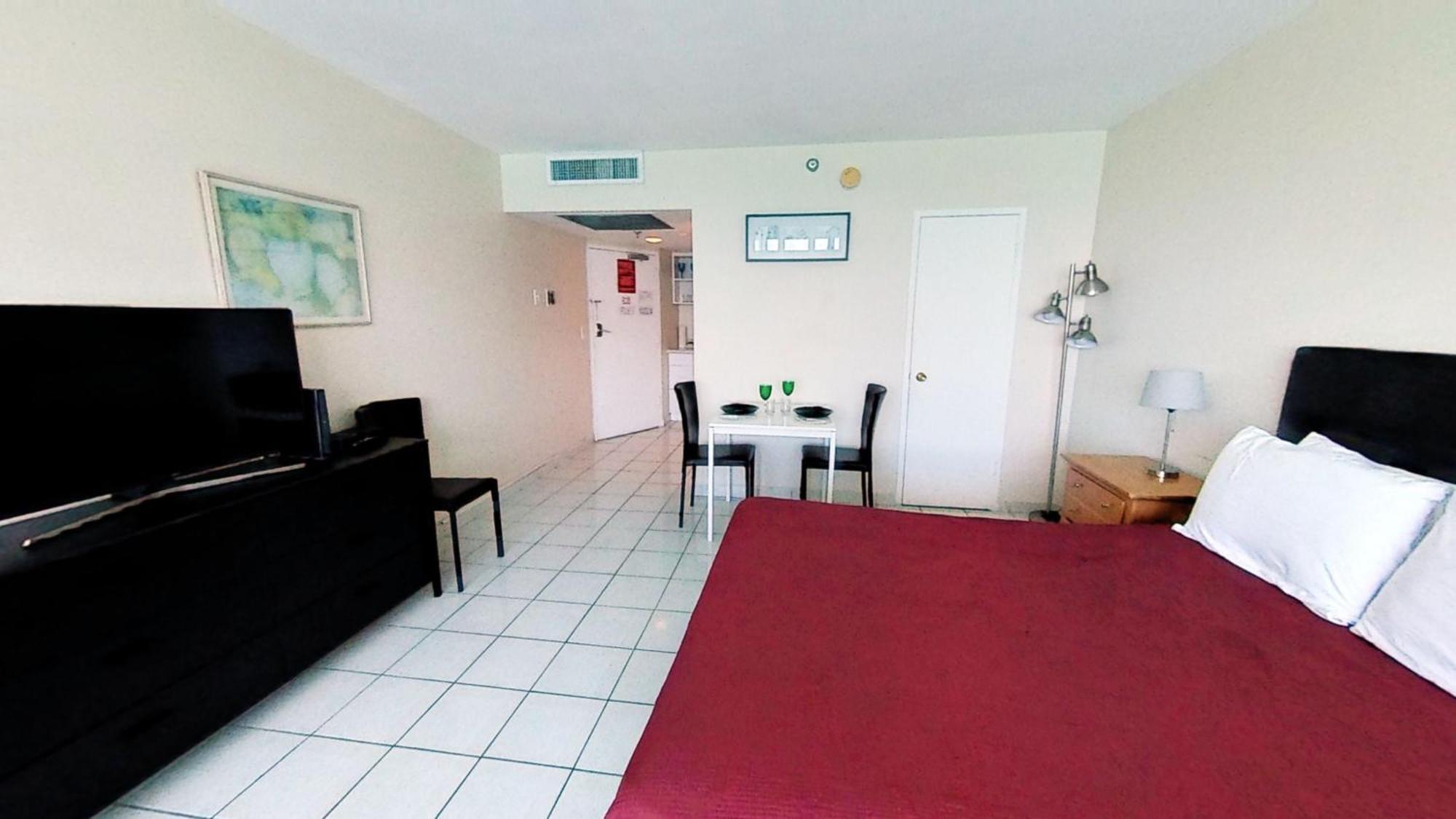 Castle 1733 Ocean View With Direct Access, Pool, Tennis & Free Parking Casa de férias