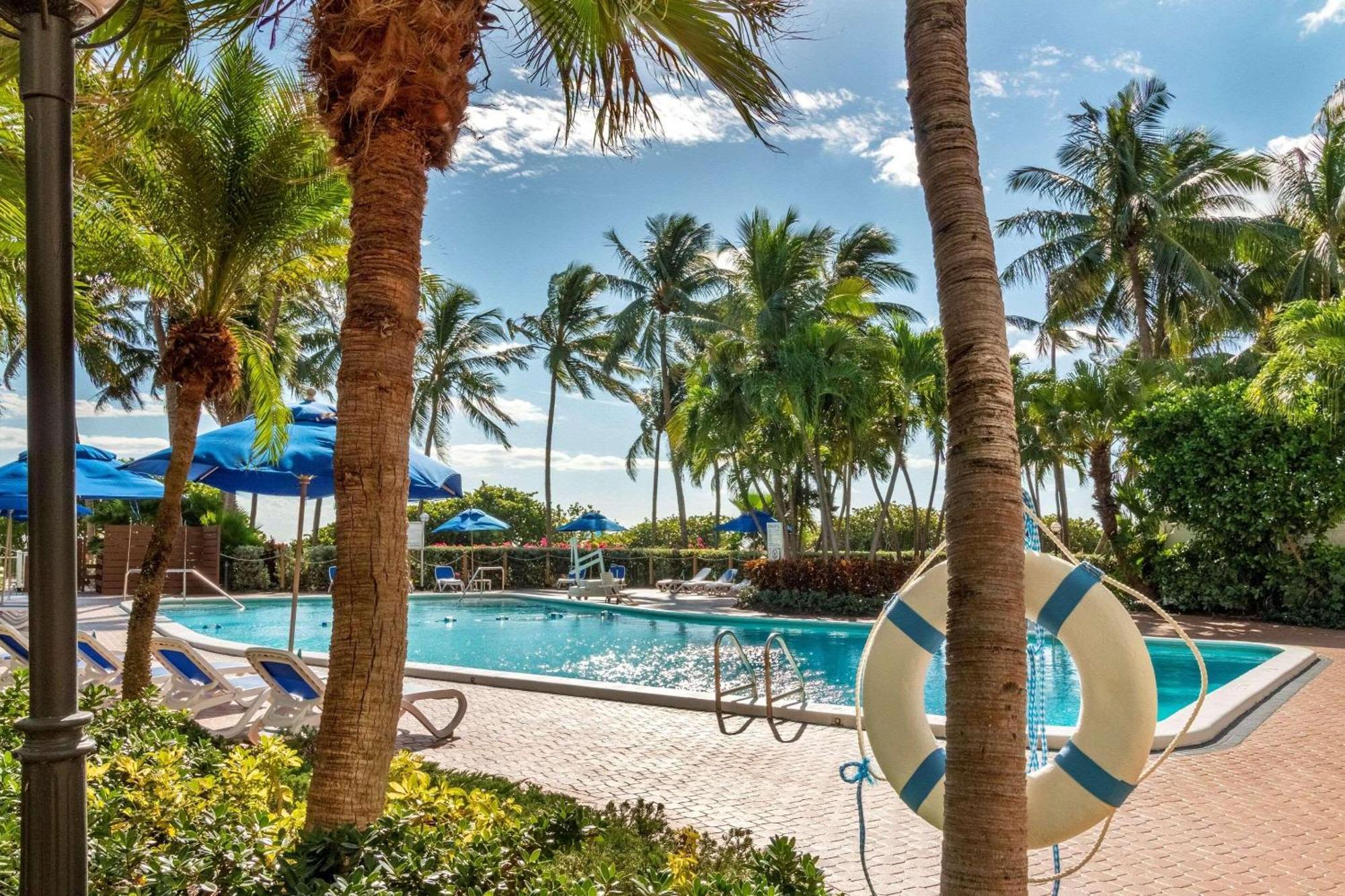Radisson Miami Hotel 4*