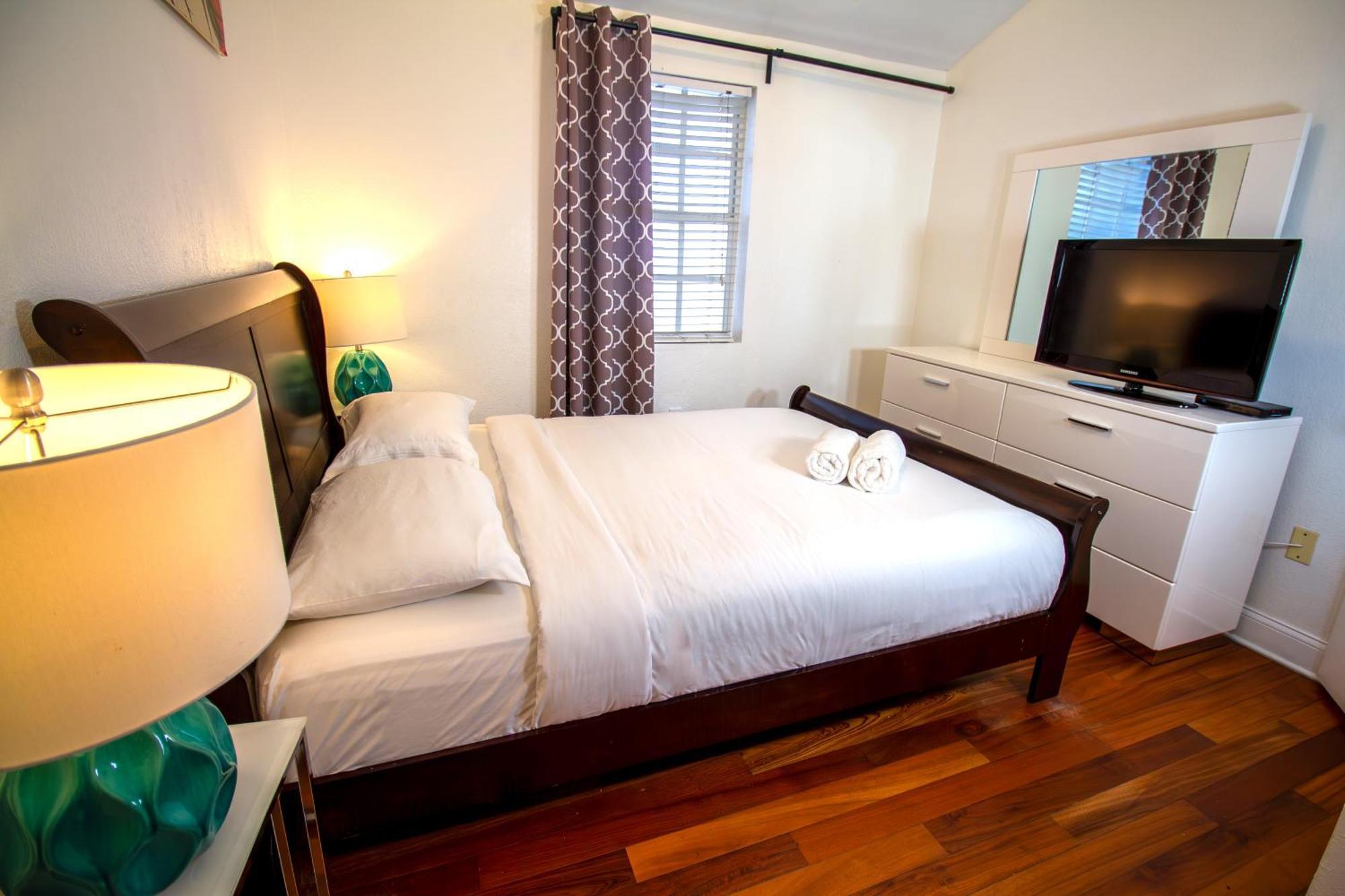 Apartment Hispaniola Part Of The Oasis Casita Collection Miami Beach