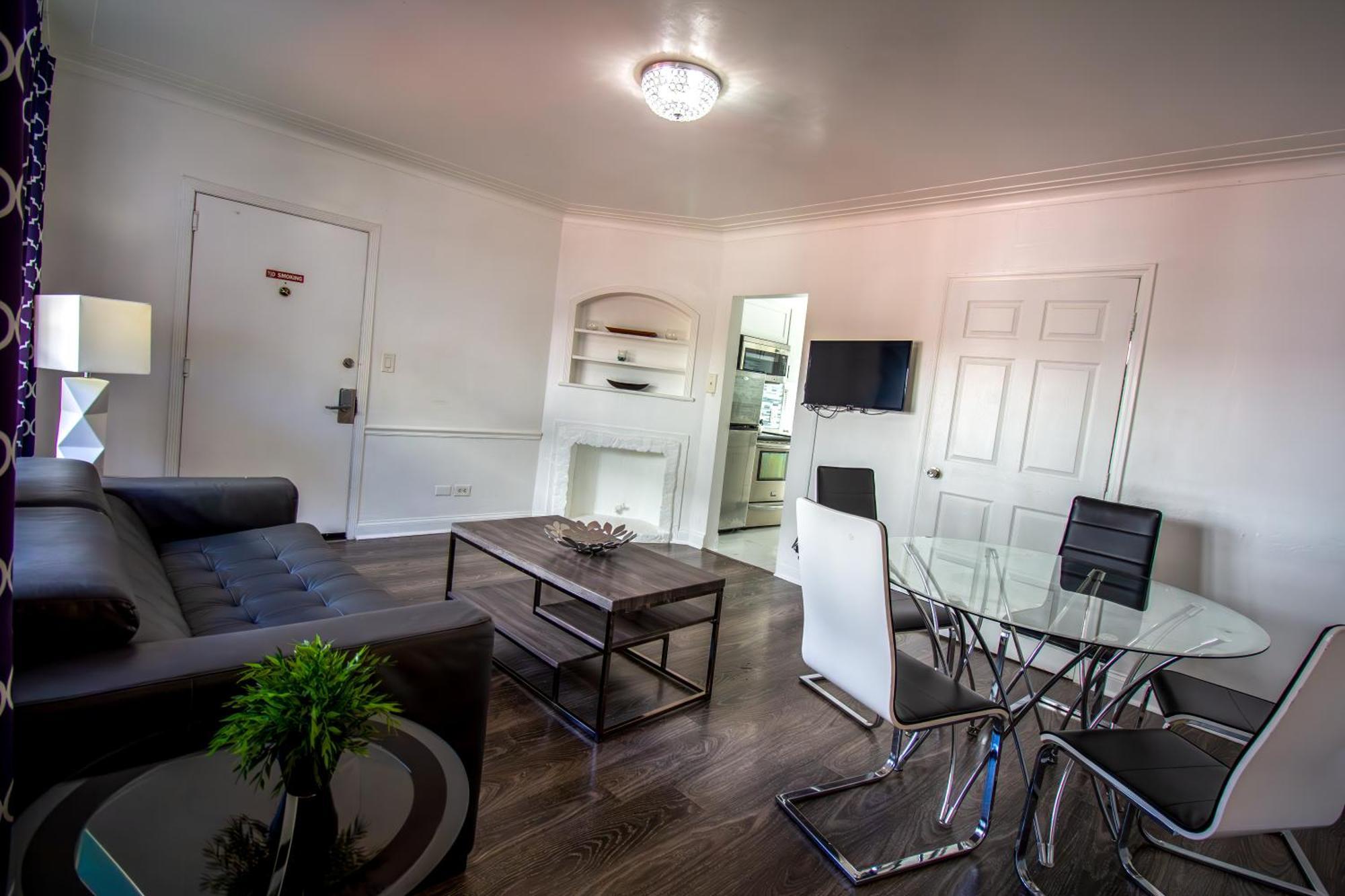 Courtyard Part Of The Oasis Casita Collection Apartment Miami Beach