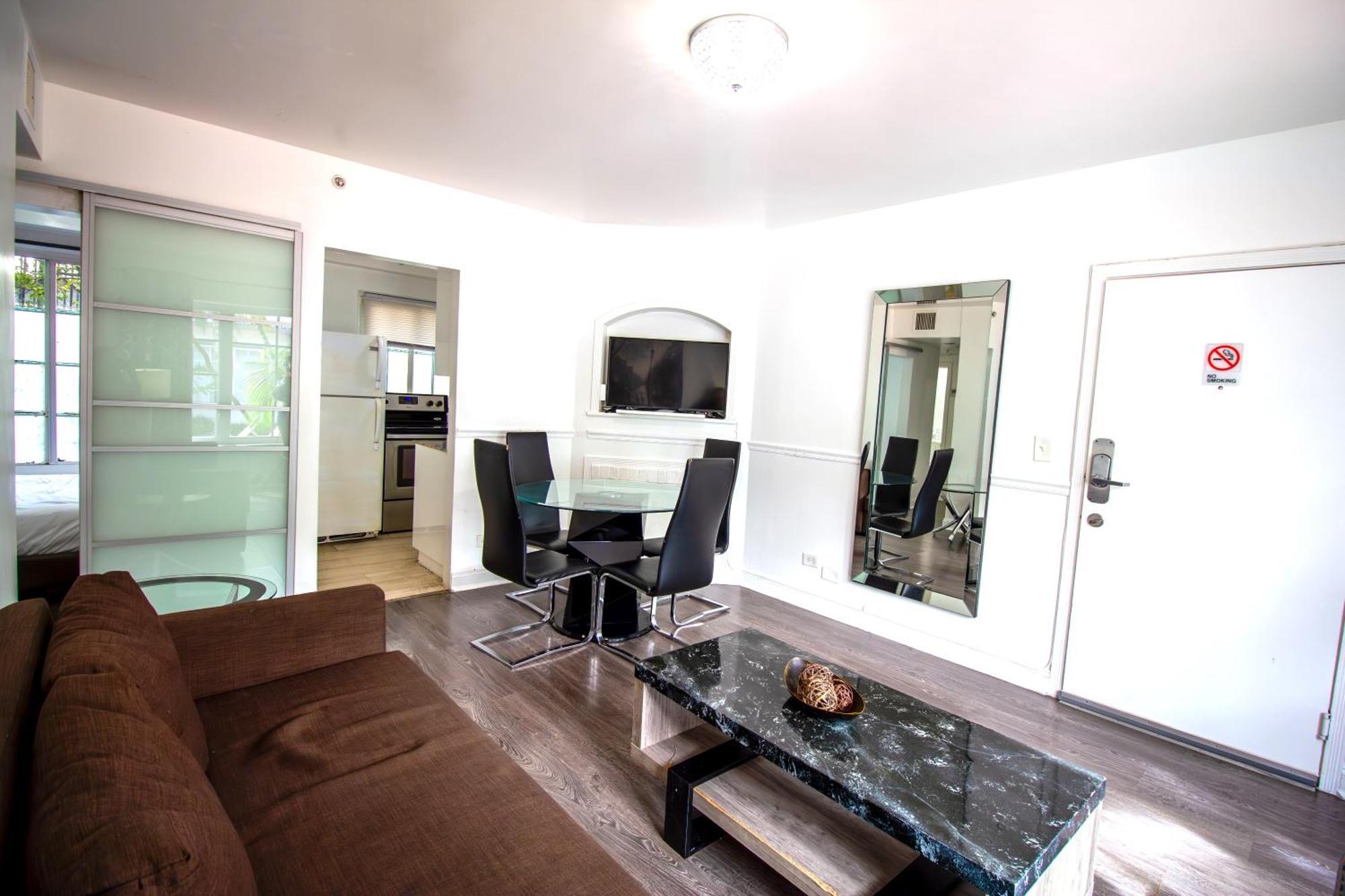 Courtyard Part Of The Oasis Casita Collection Apartment Miami Beach