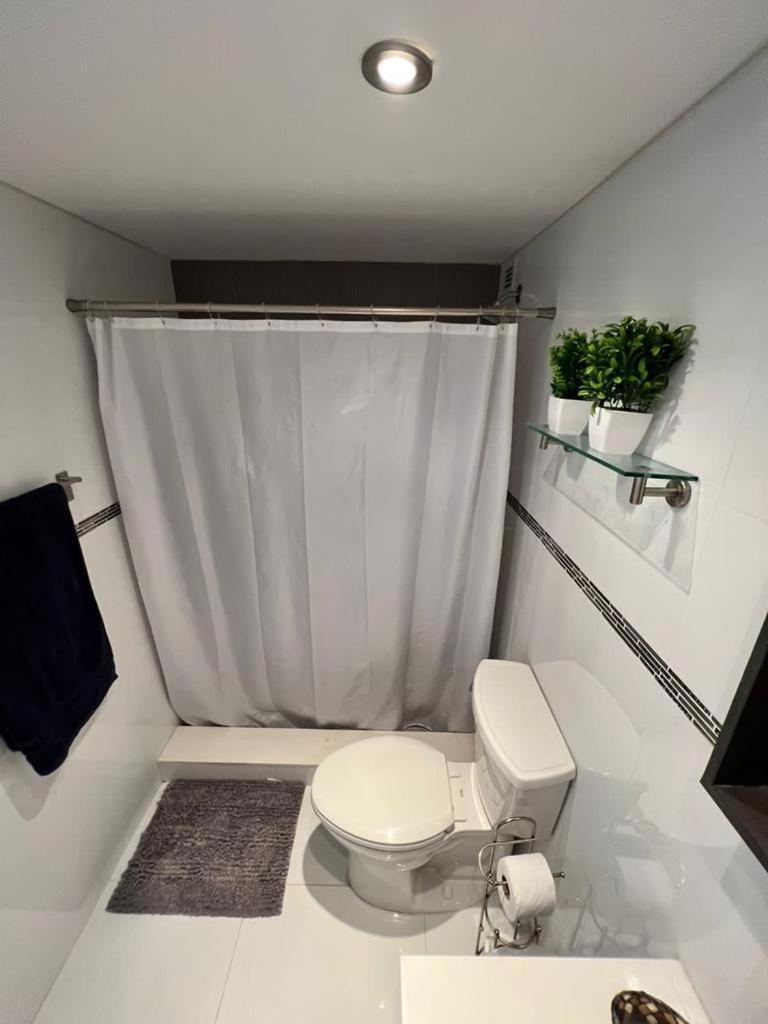 Castle 732 Ocean View With Pool, Tennis, Access, Free Parking Holiday home Miami Beach