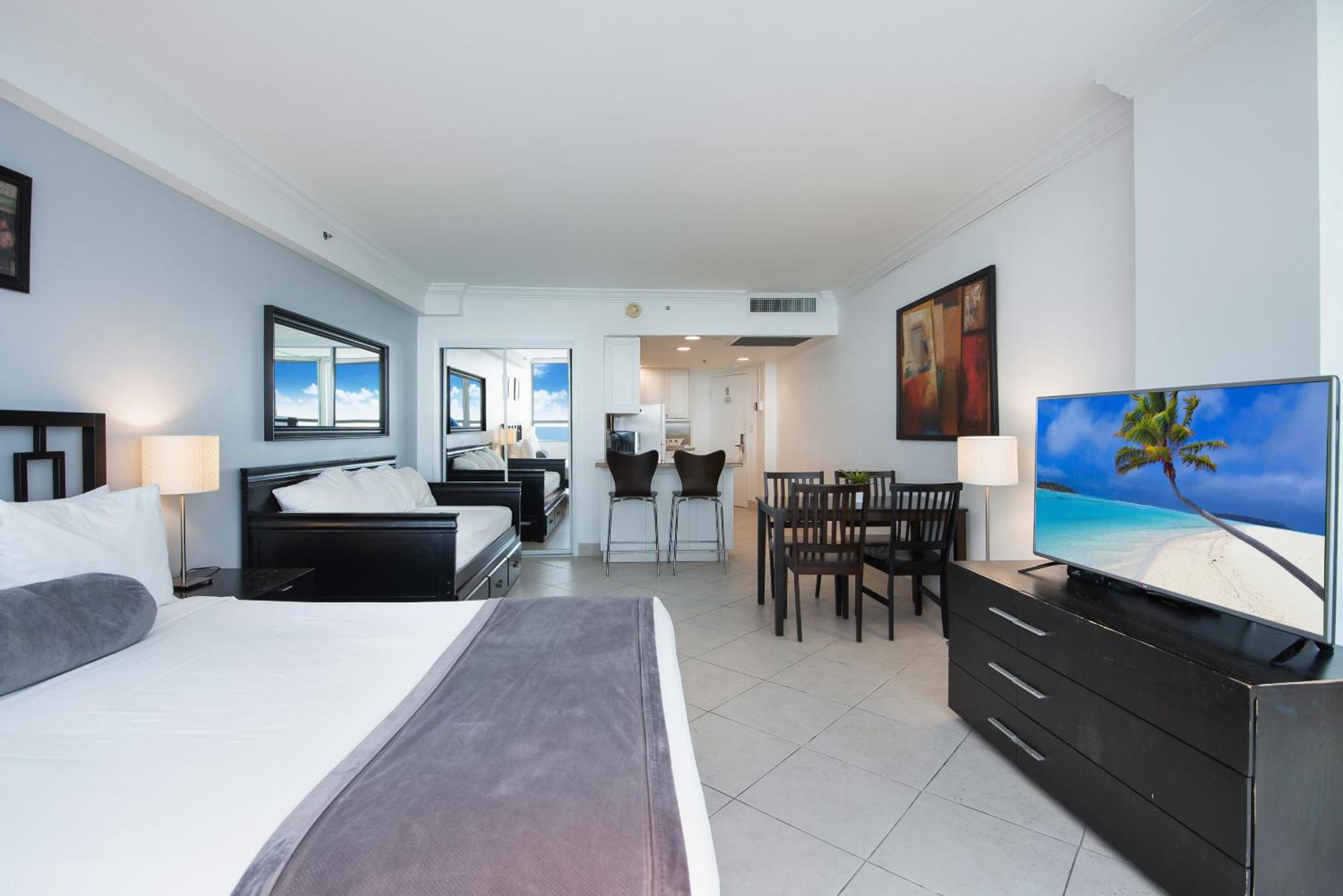Castle 732 Ocean View With Pool, Tennis, Access, Free Parking Holiday home *