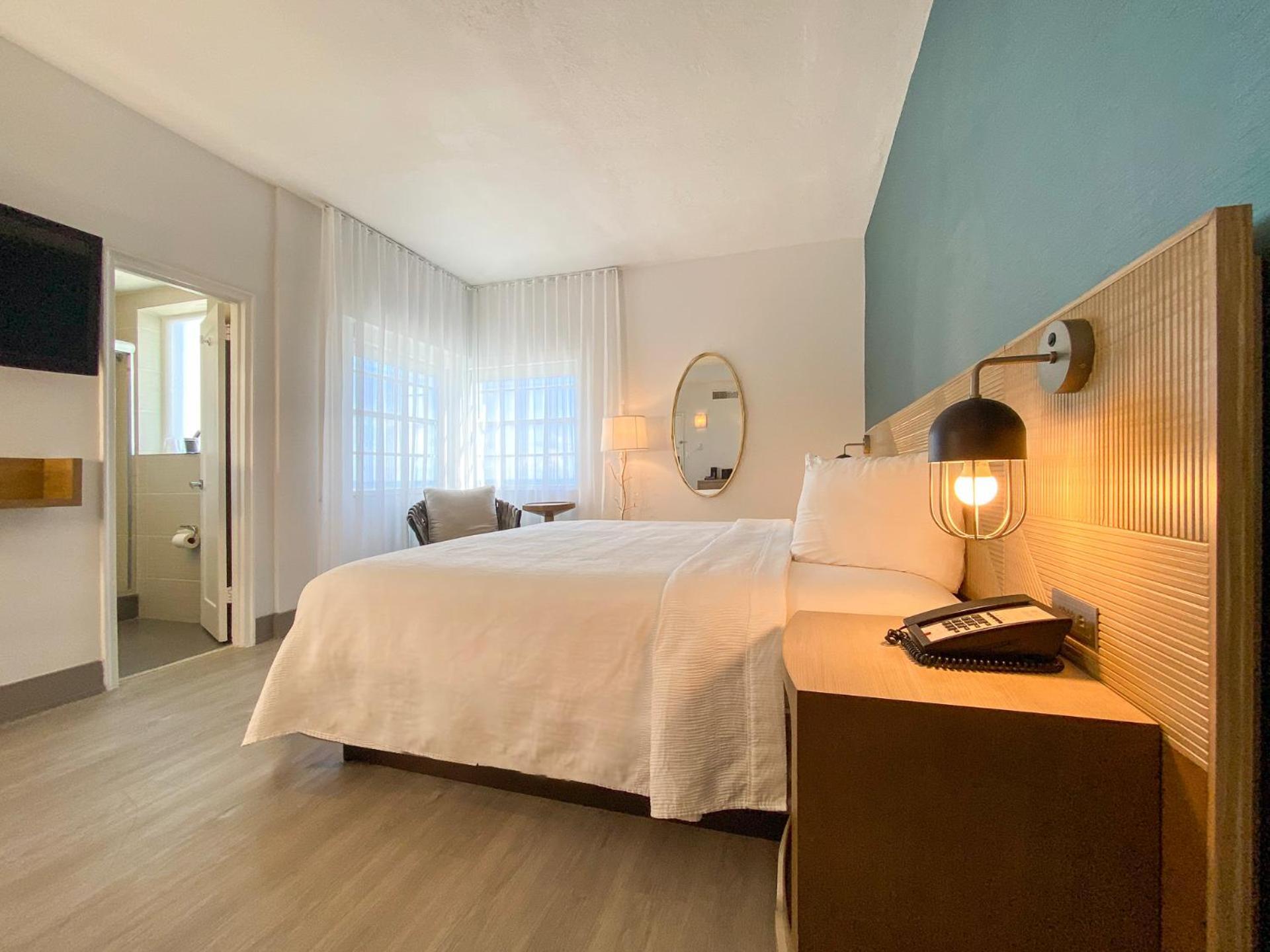 Hotel Marseilles Beachfront Miami Beach