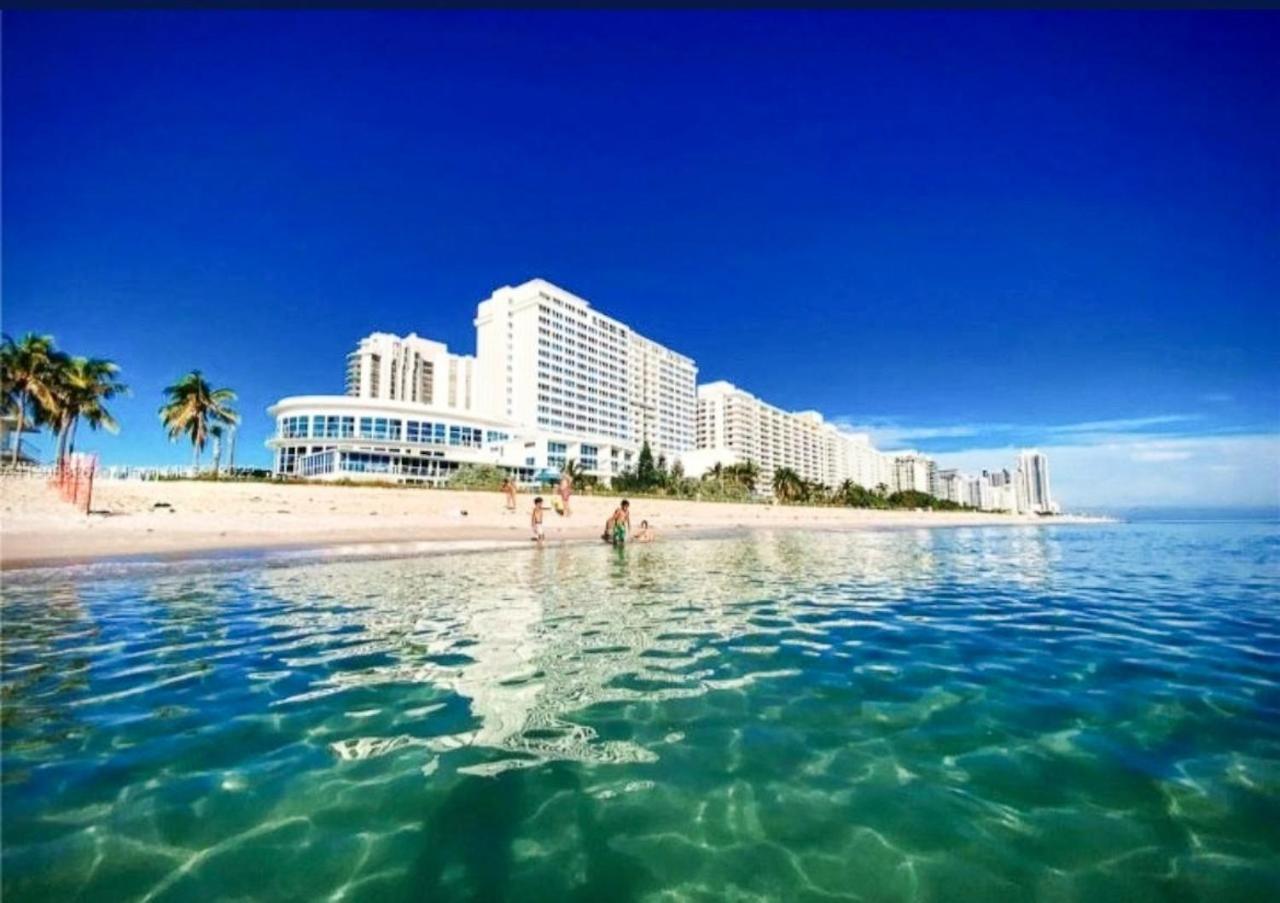 Casa de férias Castle 1733 Ocean View With Direct Access, Pool, Tennis & Free Parking Miami Beach