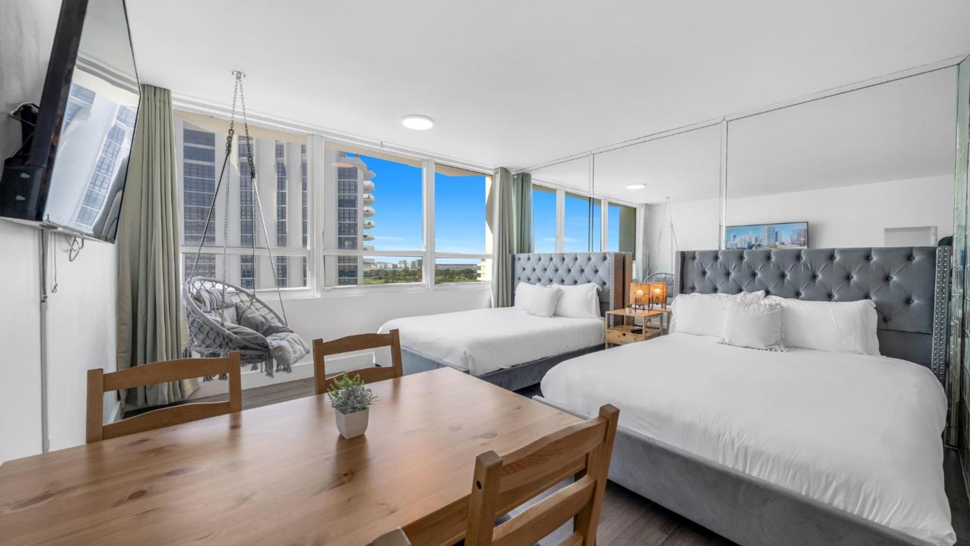 Seastays Aparthotel Miami Beach
