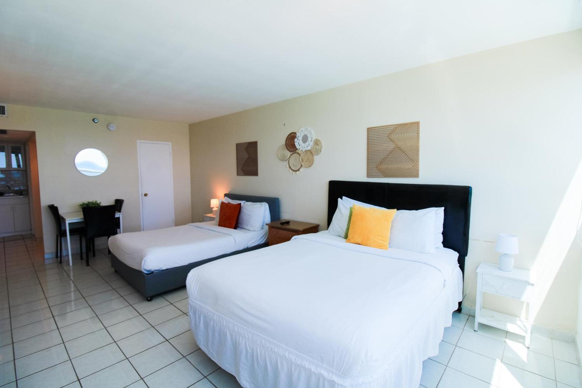 Castle 1733 Ocean View With Direct Access, Pool, Tennis & Free Parking Casa de férias Miami Beach