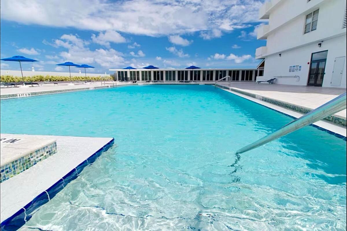 Apartment Oceanfront Luxury Miami Escape Pool&gym