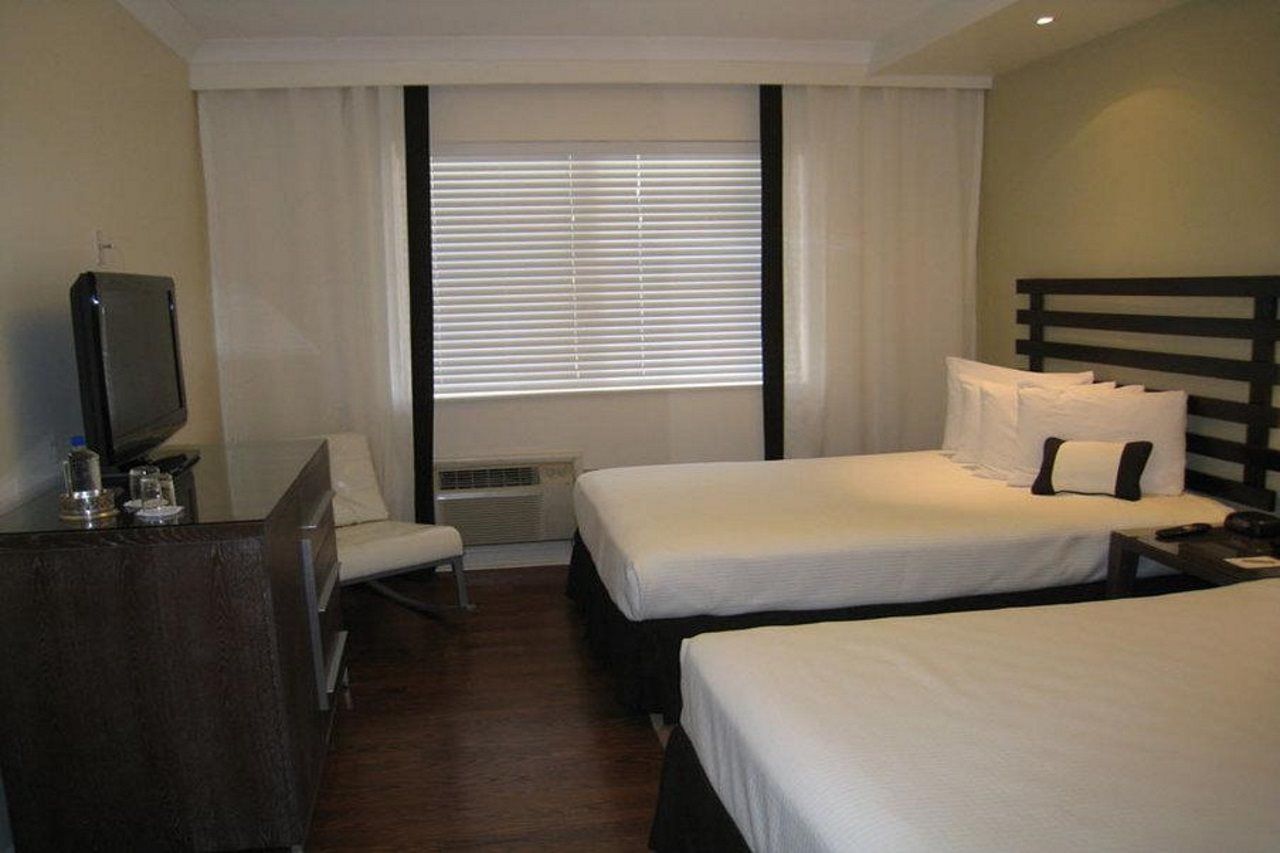 Dorchester & Hotel 3*