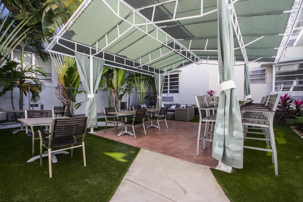 Beds N' Drinks * Miami Beach