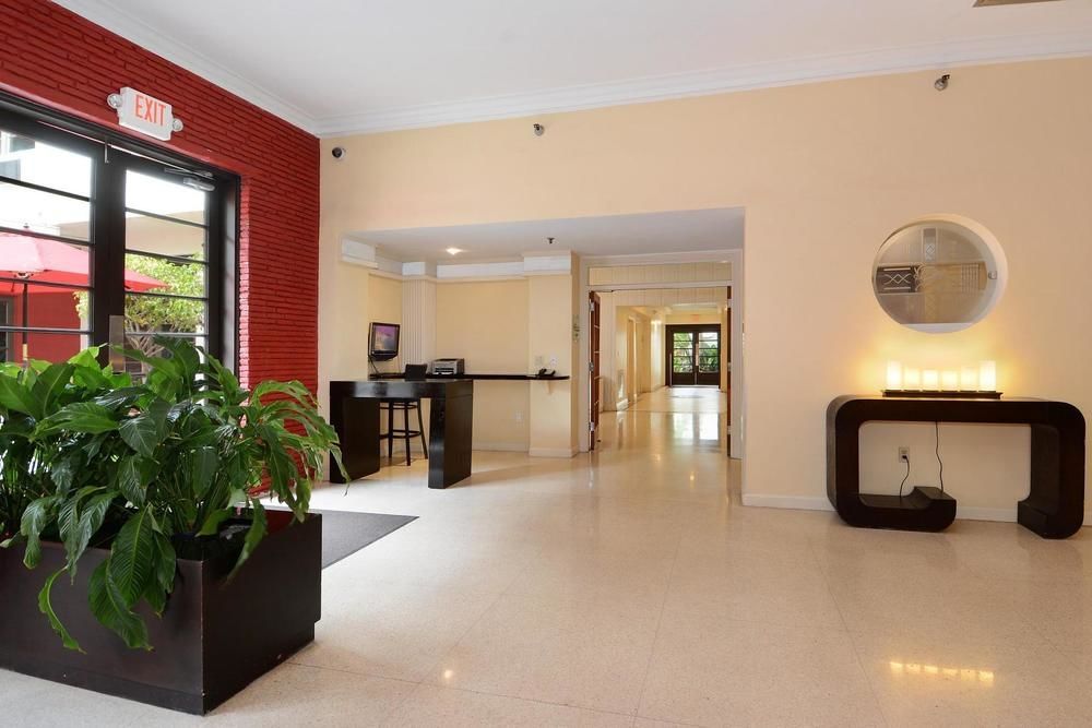 Dorchester & Hotel 3*