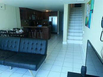 Castle Beach By New Point Miami Hotel 3*