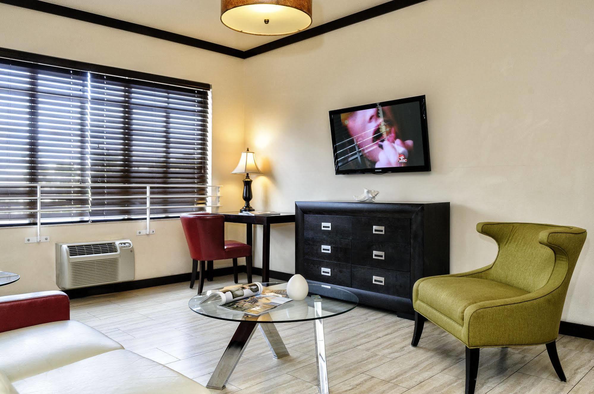 Tradewinds Miami Hotel