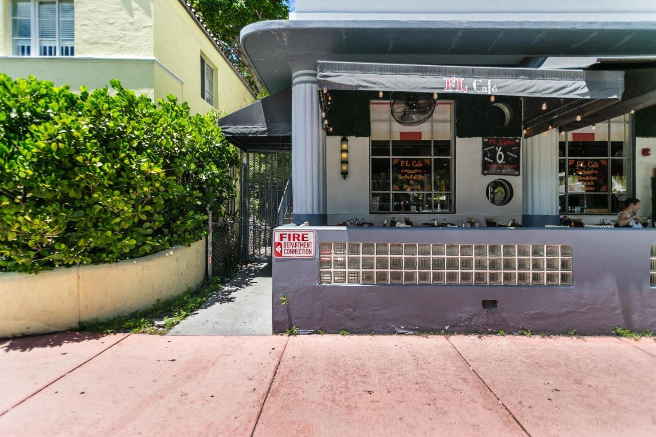 Ensuite Apt On Collins Ave * Miami Beach