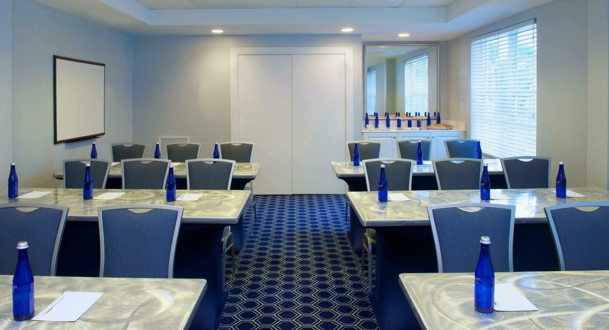 Blue Moon 4*