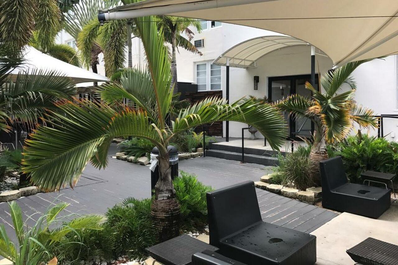 Hotel South Plaza